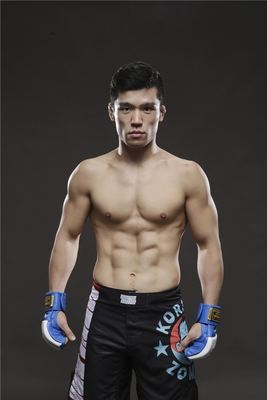 Jun Young Hong's picture